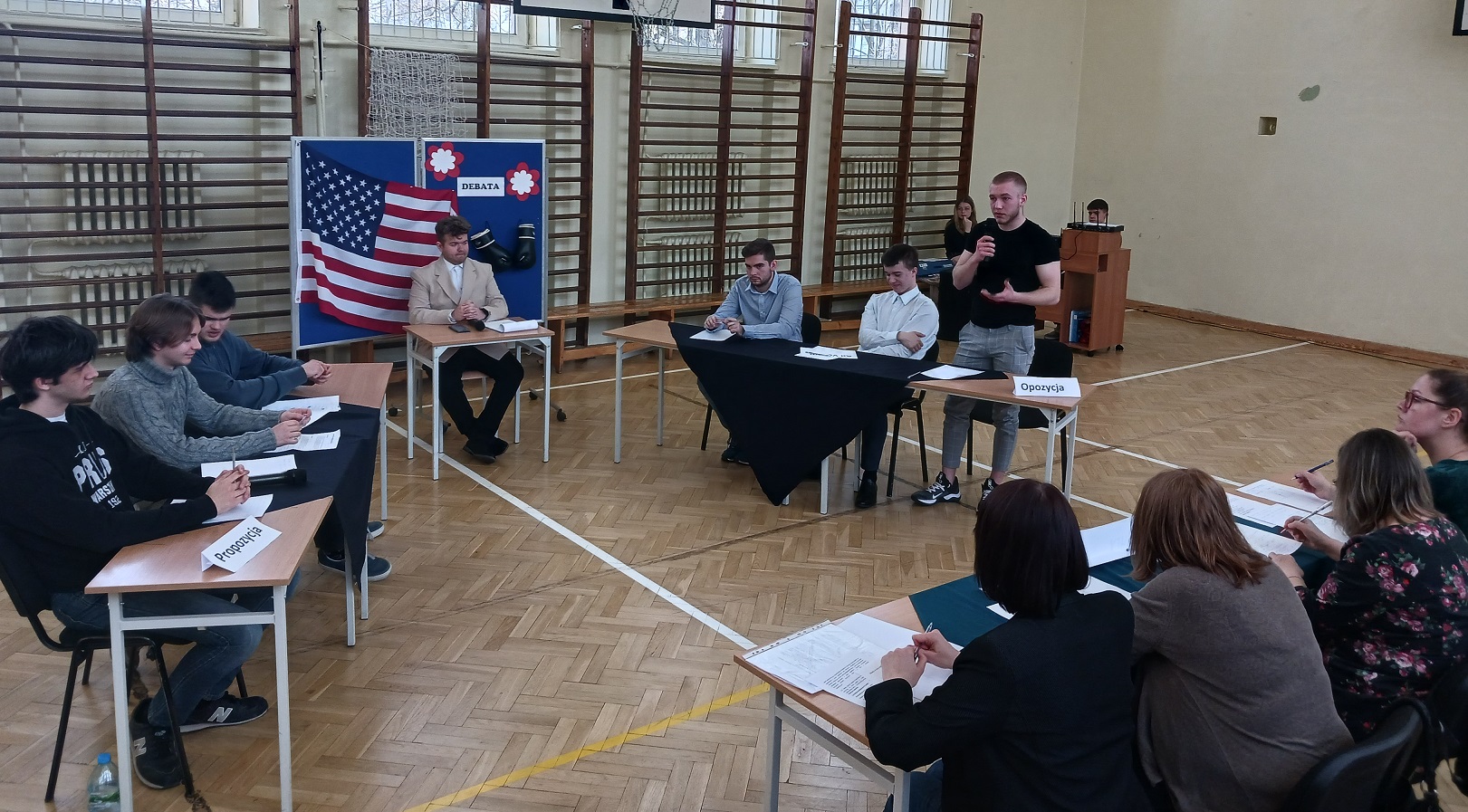 Debata 7